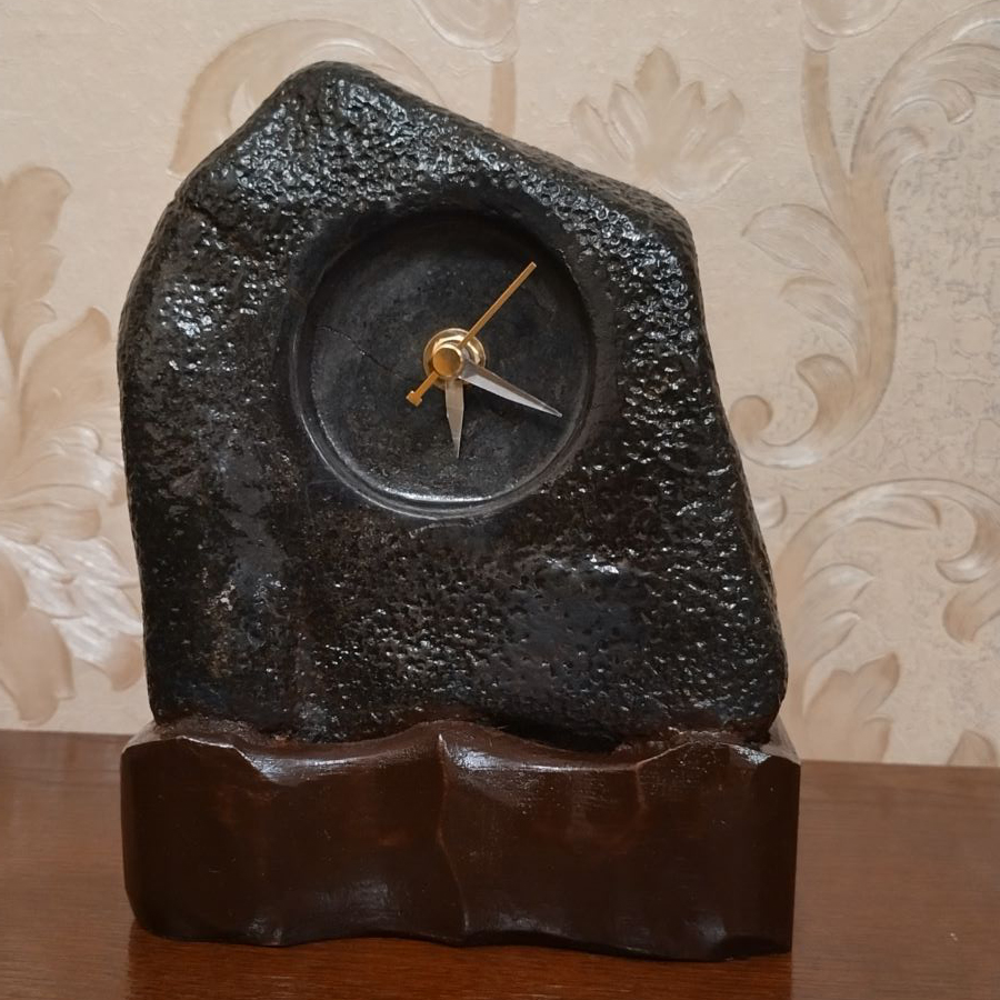 ساعت رومیزی سنگ رودخانه ای طبیعی